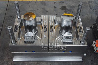 Classification of molds